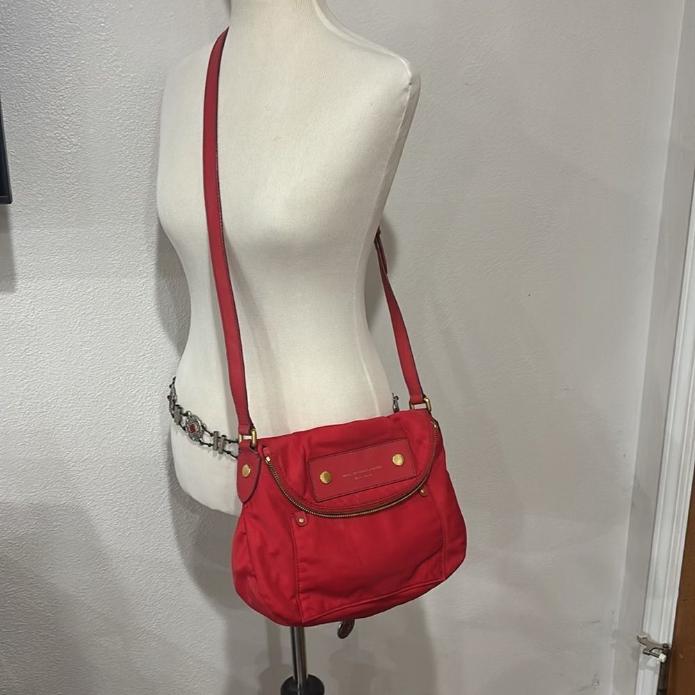 Marc By Marc Jacobs Natasha Red Shoulder Bag with Gold Accents - Picture 6 of 6